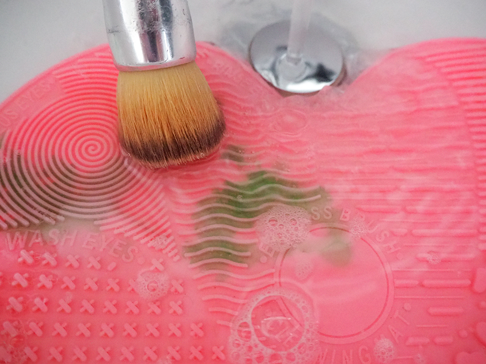 Should you invest in a makeup brush cleaning mat?